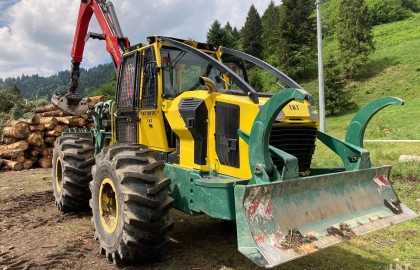 Tractor forestier LKT 130