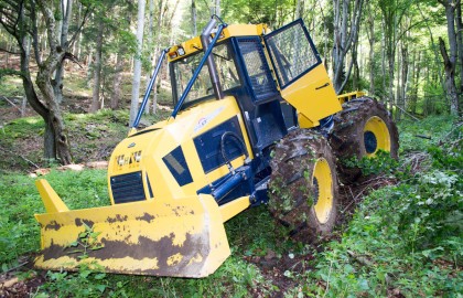 Tractor articulat forestier Hittner 120V